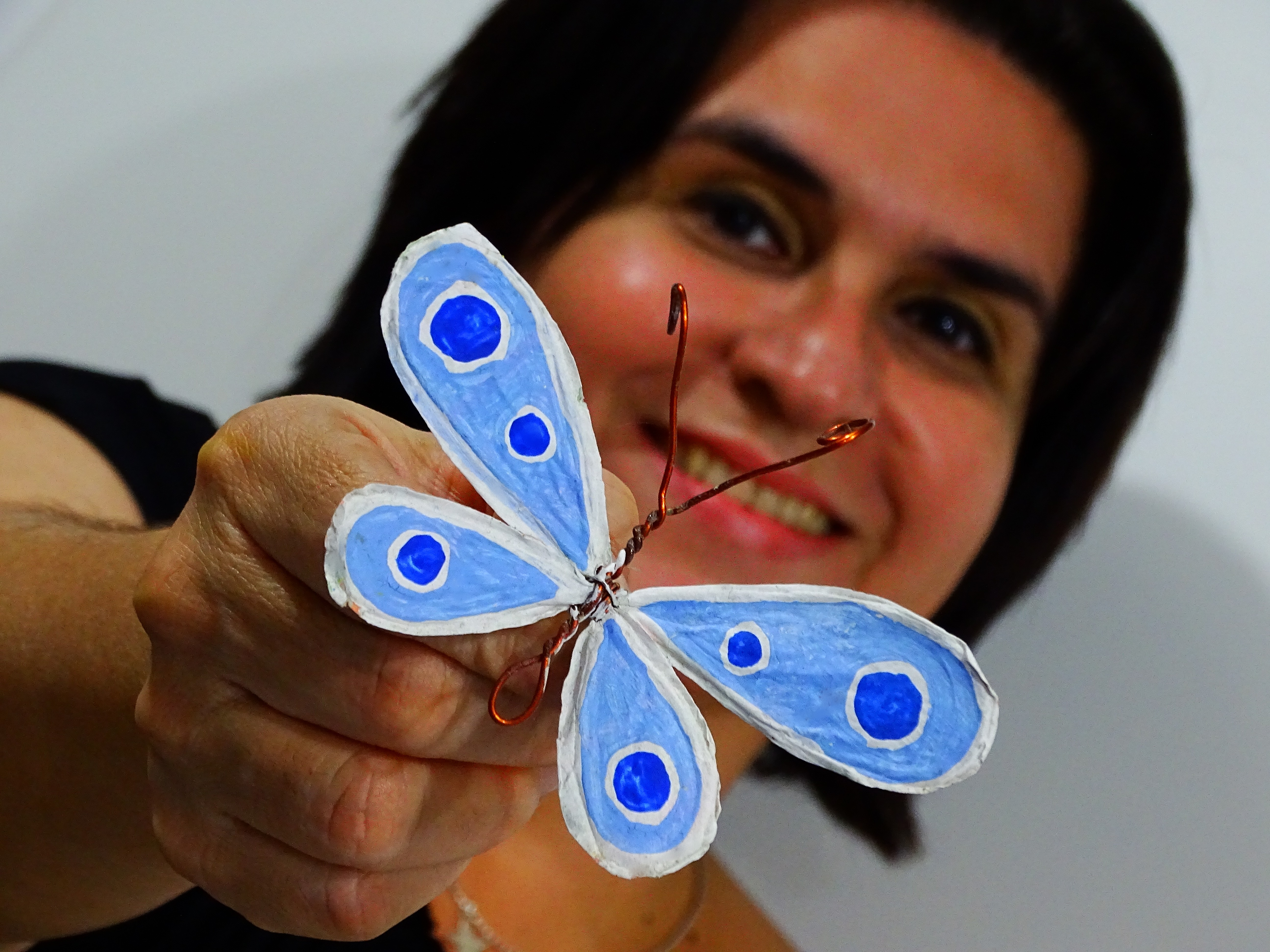 O universo colorido e lúdico de Adriana Jardim