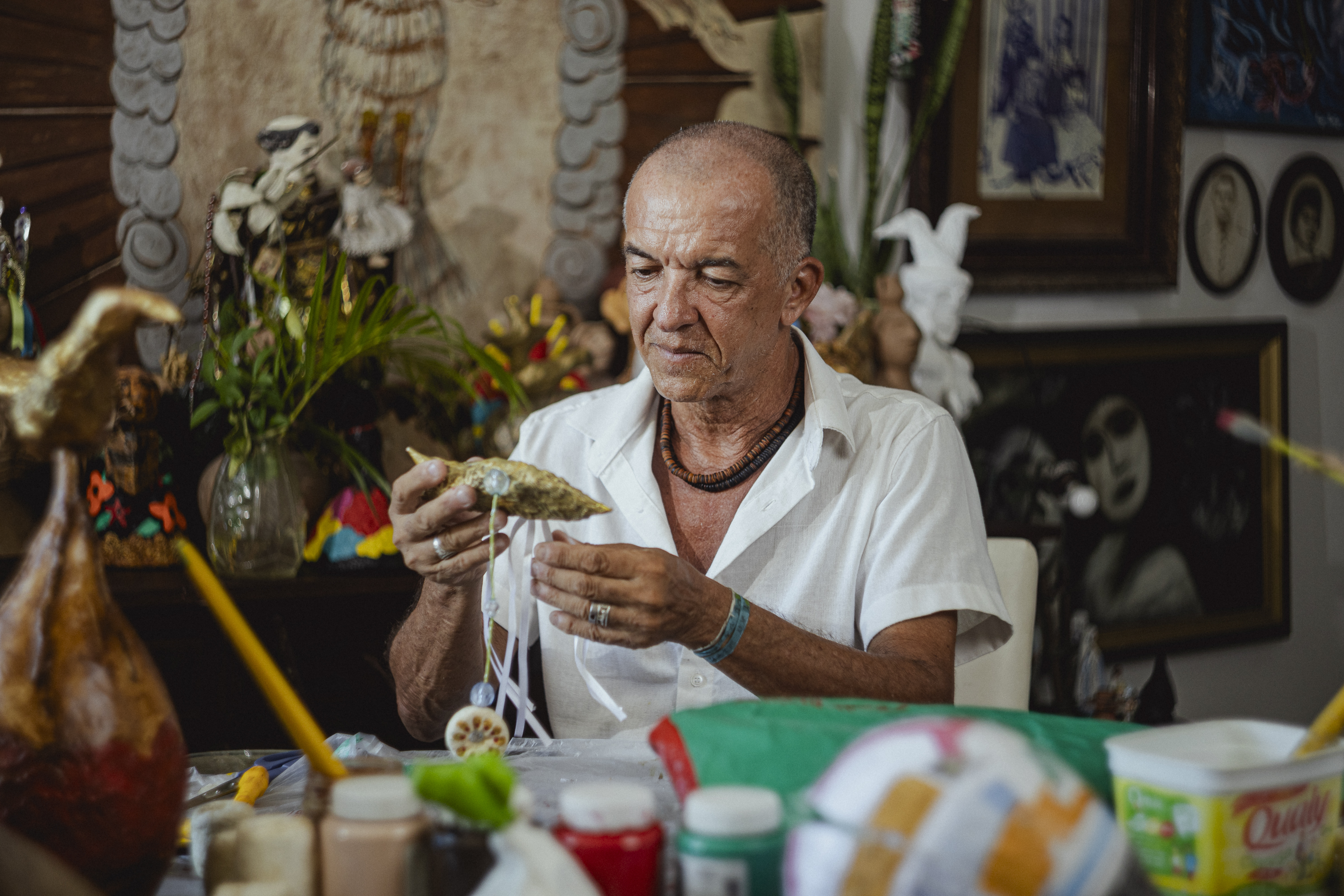 A reinvenção do esquecido pelas mãos de Persivaldo Figueirôa